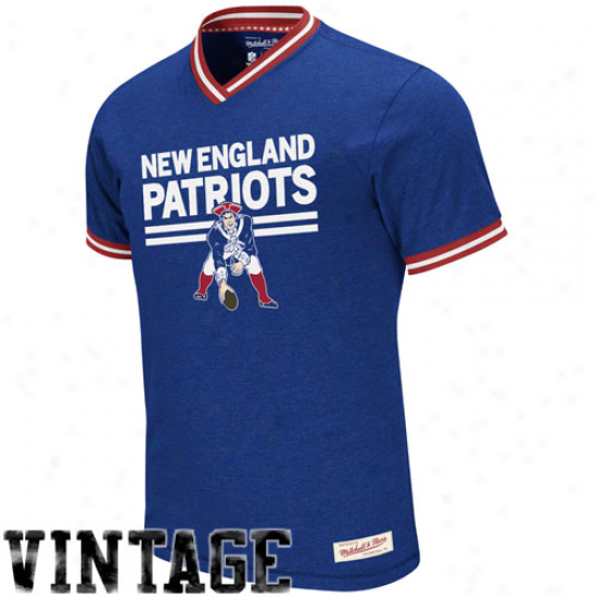 Mitchell & Ness New Egland Patriots Off-season Vintage V-neck Heathered Premium T-shirt - Royal Blue