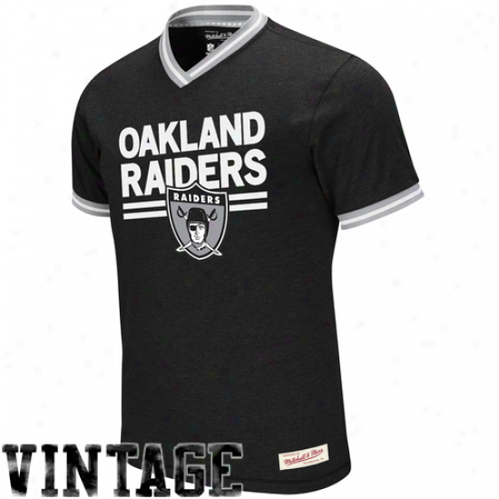 Mitcgell & Ness Ozkland Raiders Off-season Vintage V-neck Heathereed Premium T-shirt - Black