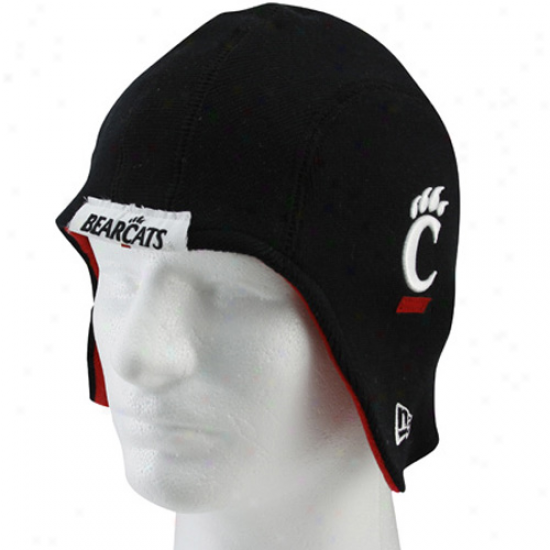 Novel Era Cincinnati Bearcats Black Pigskin Flapper Knit Beanie