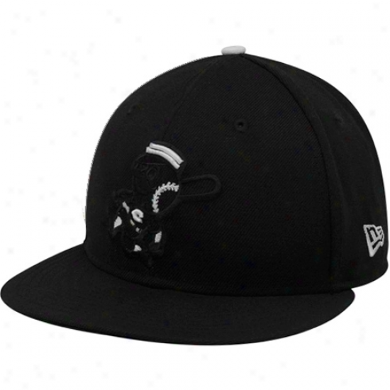 New Era Cincinnati Reds Black Tonal Pop 59fifty Fitted Hat