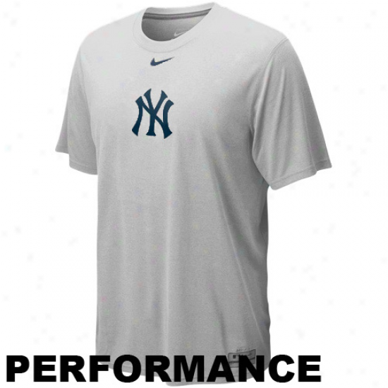 Nike New York Yankees Hoary Dri-fit Logo Legend Performance T-shirt