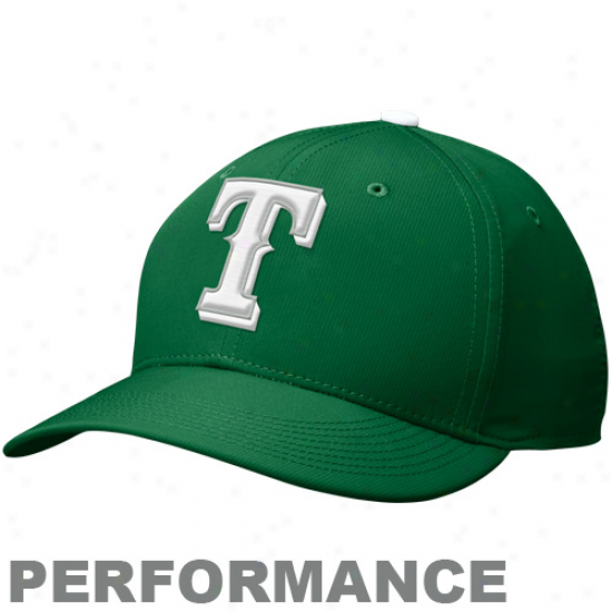 Nike Texas Rangers St. Patrick's Day Adjustable Performance Hat - Kelly Green