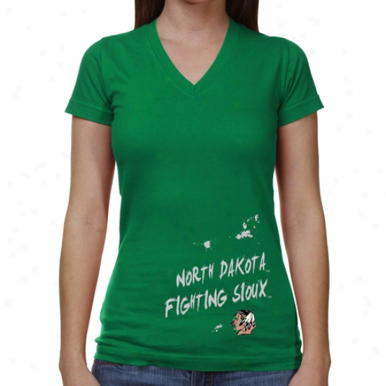 North Dakota Fighting Sioux Ladis Paint Strokes V-neck T-shkrt - Green