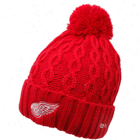 Reebok Detroit Red Wings Ladies Red Cuffed Pom Cable Knit Beanie