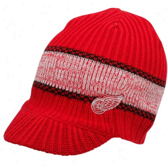 Reebok Detroit Red Wings Men's Striped Visor Beanie - Red