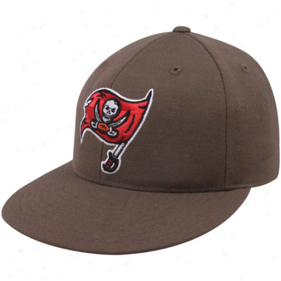 Reebok Tampa Bay Buccaneers Pewter Sideline Flat Bill Fitted Hat