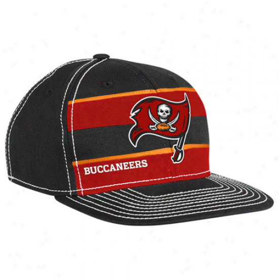 Reebok Tampa Bay Buccaneers Youth Red-black Sideline Players Flex Hat